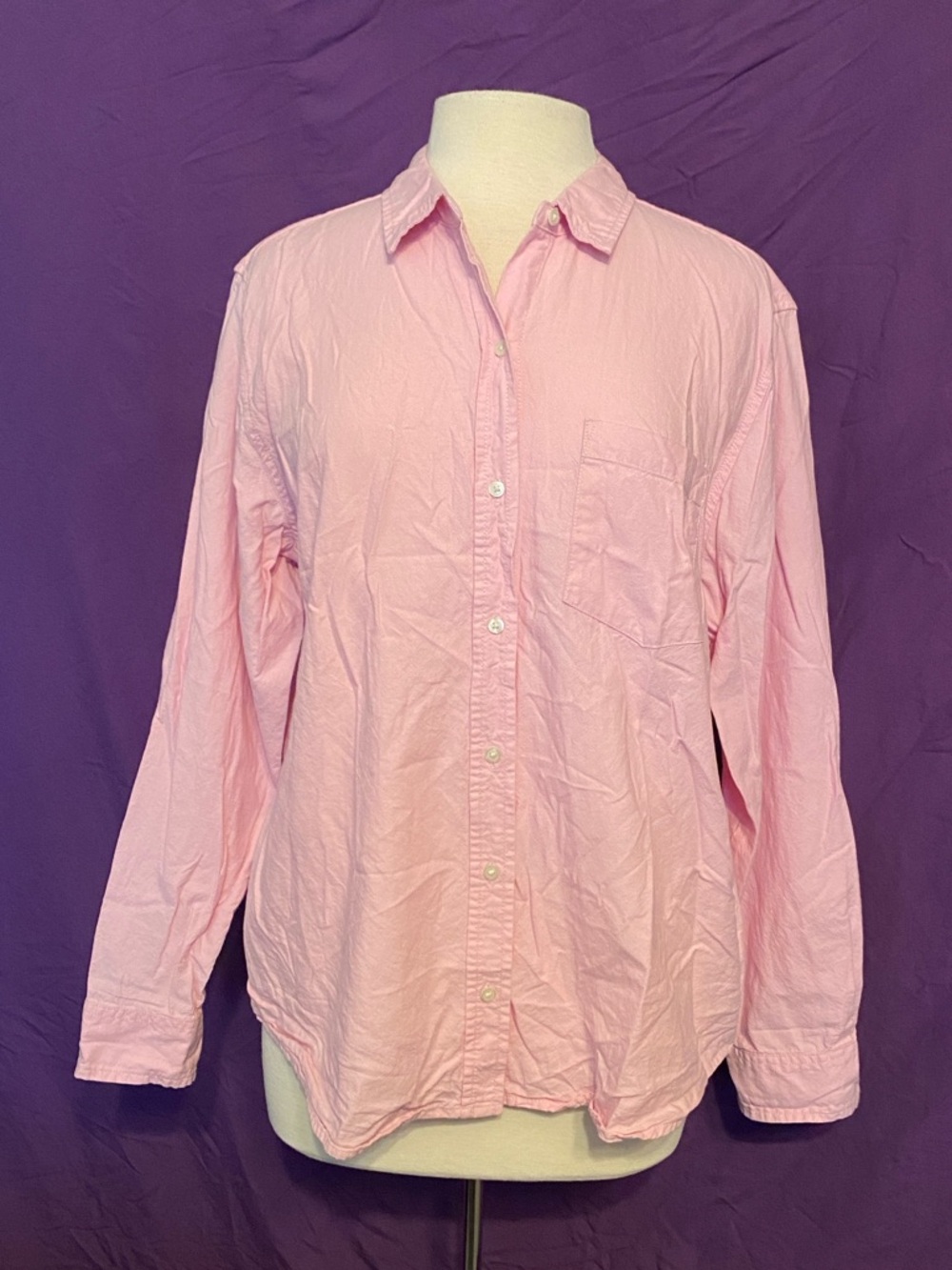 Universal Thread Pink Classic Button-Down Shirt. Size XL.
